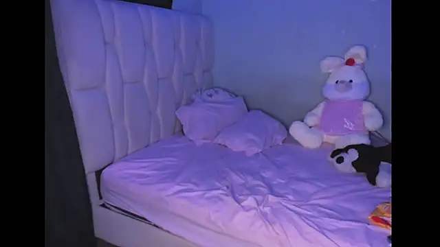 Snapshot of KittyKlum chatting on February 2025 11:20:02 PM KittyKlum online show from February 2025 11:20:02 PM