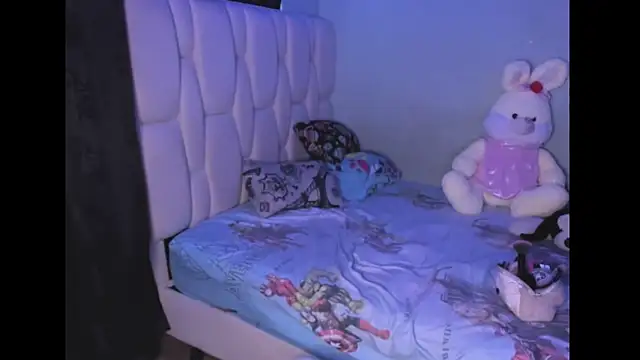 Snapshot of KittyKlum chatting on February 2025 10:53:01 PM KittyKlum online show from February 2025 10:53:01 PM