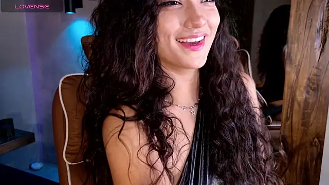 Snapshot of SeleneeEvanss chatting on November 2025 06:07:01 PM SeleneeEvanss online show from November 2025 06:07:01 PM