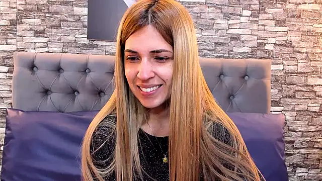 EvaaLovia1 online show from January 2025 02:25:01 PM