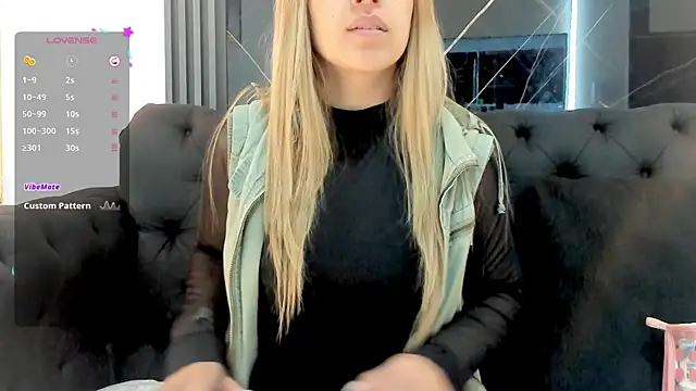 EvaaLovia1 online show from September 2025 01:44:02 PM