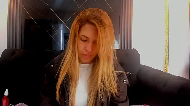 EvaaLovia1 online show from September 2025 01:36:01 PM