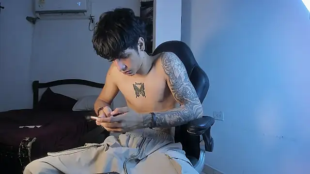 Snakebutterfly online show from September 2025 09:09:02 AM