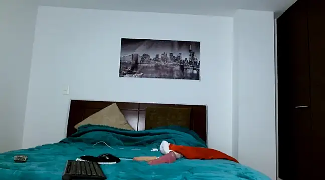 Snapshot of chicafitcaliente chatting on December 2024 03:03:02 AM chicafitcaliente online show from December 2024 03:03:02 AM