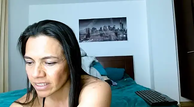 Snapshot of chicafitcaliente chatting on January 2025 12:14:02 AM chicafitcaliente online show from January 2025 12:14:02 AM