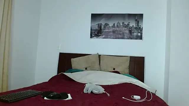 Snapshot of chicafitcaliente chatting on November 2025 03:06:01 AM chicafitcaliente online show from November 2025 03:06:01 AM