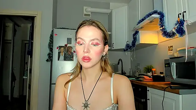 Niky  Jess online show from January 2025 10:12:02 AM