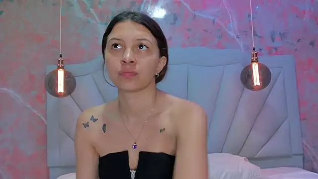 AngelaaCute  online show from January 2025 12:19:02 PM