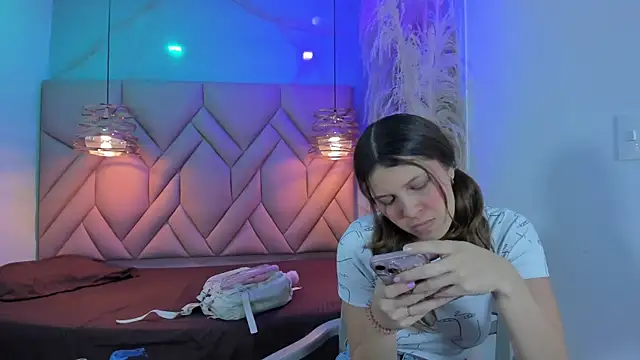 AngelaaCute  online show from February 2025 12:28:01 PM