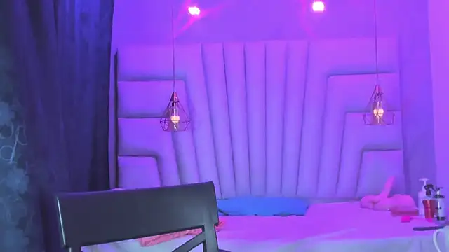 AngelaaCute  online show from April 2026 12:32:01 PM