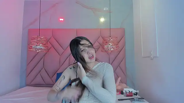 Snapshot of AngelaaCute_ chatting on May 2026 12:10:01 PM AngelaaCute online show from May 2026 12:10:01 PM