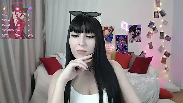 Snapshot of ElsaNeal chatting on February 2025 06:04:01 PM ElsaNeal online show from February 2025 06:04:01 PM