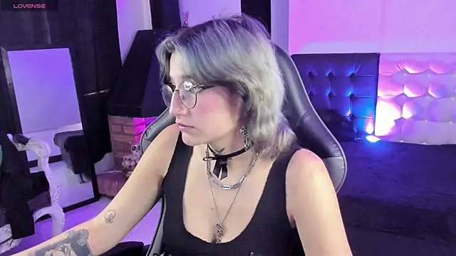 SukiFuyu  online show from March 2025 03:17:02 PM