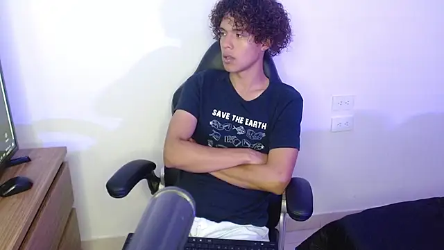 nickolas moon online show from September 2025 03:12:01 PM