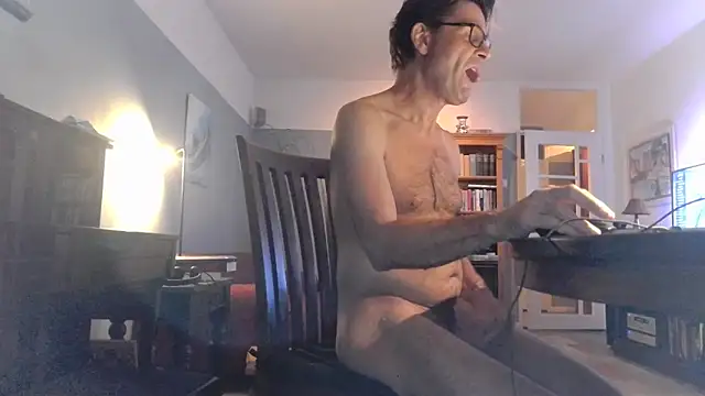 Snapshot of RolfS chatting on September 2025 09:38:02 PM RolfS online show from September 2025 09:38:02 PM