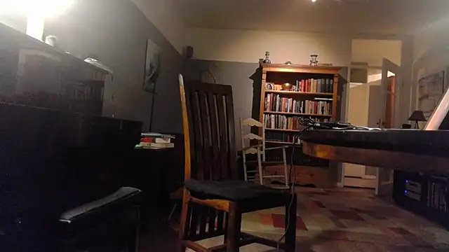 Snapshot of RolfS chatting on October 2025 10:18:02 PM RolfS online show from October 2025 10:18:02 PM