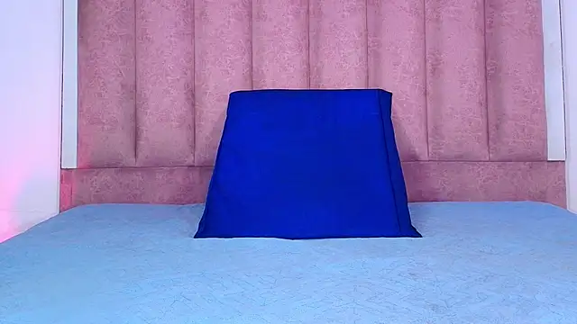 anisha x online show from September 2025 07:19:02 PM