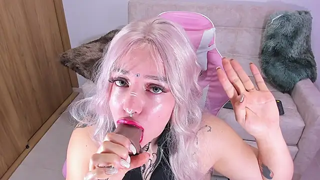 annika taylor online show from December 2024 03:16:02 AM