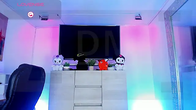 Snapshot of Palmer-Foster chatting on November 2025 09:14:01 PM Palmer-Foster online show from November 2025 09:14:01 PM