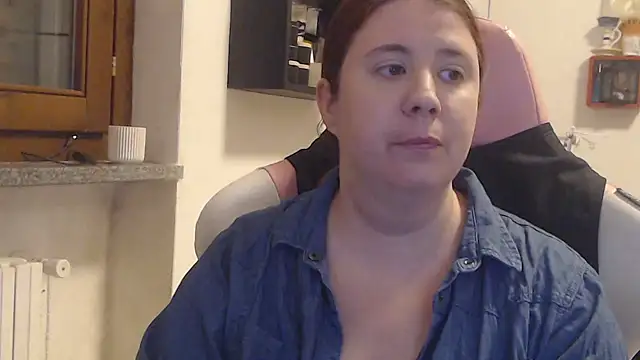 Snapshot of valerysexy chatting on October 2025 08:29:02 PM valerysexy online show from October 2025 08:29:02 PM