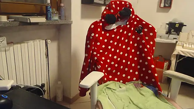 Snapshot of valerysexy chatting on November 2025 10:45:02 PM valerysexy online show from November 2025 10:45:02 PM