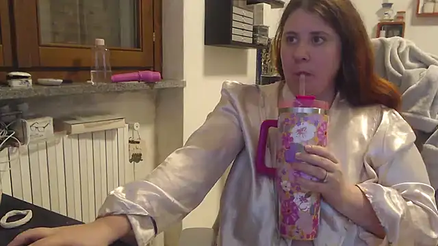 Snapshot of valerysexy chatting on November 2025 10:20:02 PM valerysexy online show from November 2025 10:20:02 PM