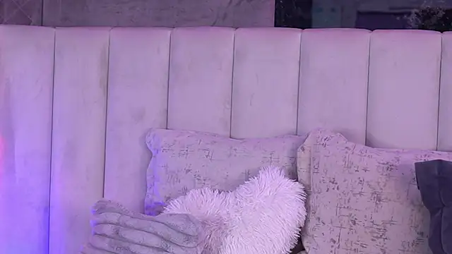 Snapshot of RaisaKali chatting on October 2025 04:06:02 PM RaisaKali online show from October 2025 04:06:02 PM