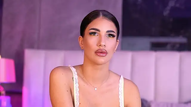 Snapshot of RaisaKali chatting on October 2025 04:19:01 PM RaisaKali online show from October 2025 04:19:01 PM