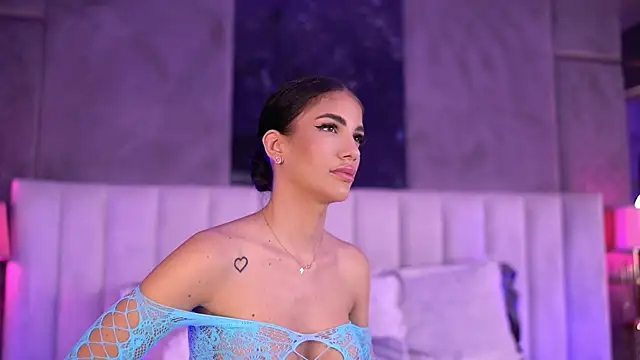 Snapshot of RaisaKali chatting on October 2025 04:02:02 PM RaisaKali online show from October 2025 04:02:02 PM