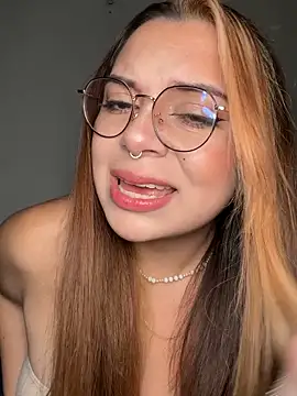 NatyOlson online show from September 2025 03:33:02 AM