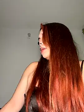 NatyOlson online show from November 2025 03:41:01 AM