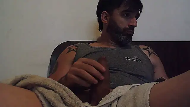 ozzypsico13 online show from December 2025 01:43:02 AM