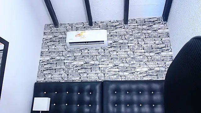 Skinny hottie18 online show from January 2025 07:48:02 PM