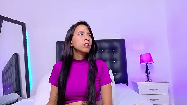 Skinny hottie18 online show from November 2025 01:55:02 PM