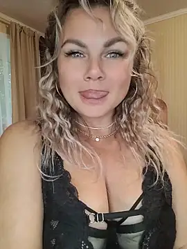 candy queeen online show from July 2026 04:40:02 AM