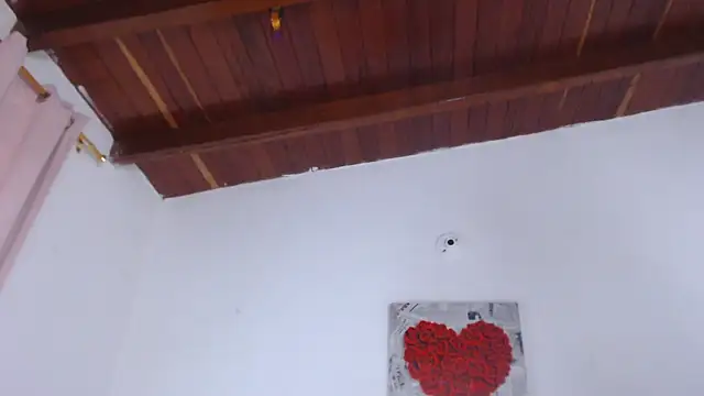 Amara Red online show from November 2025 11:32:01 AM