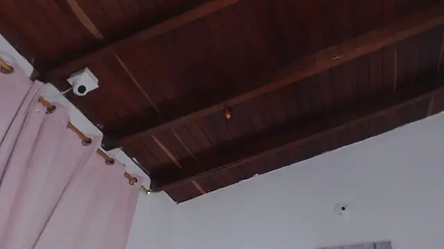 Amara Red online show from December 2025 11:18:01 AM