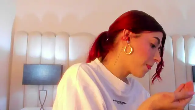 Snapshot of AnnyCherry_ chatting on December 2024 11:49:01 PM AnnyCherry online show from December 2024 11:49:01 PM