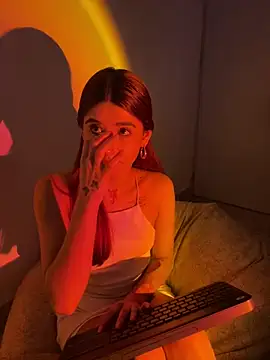 Snapshot of AnnyCherry_ chatting on December 2024 08:04:02 PM AnnyCherry online show from December 2024 08:04:02 PM