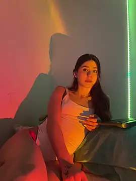 Snapshot of AnnyCherry_ chatting on January 2025 06:43:01 PM AnnyCherry online show from January 2025 06:43:01 PM