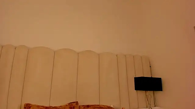 Snapshot of AnnyCherry_ chatting on September 2025 10:02:01 PM AnnyCherry online show from September 2025 10:02:01 PM