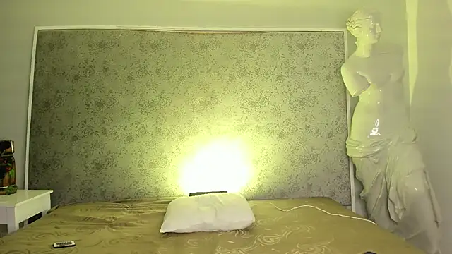 Ari sunshine  online show from September 2025 05:53:02 AM