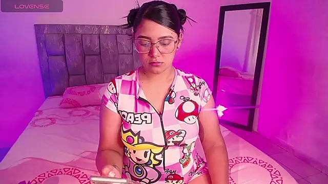 Snapshot of DIANEE_01 chatting on November 2025 08:42:02 PM DIANEE 01 online show from November 2025 08:42:02 PM