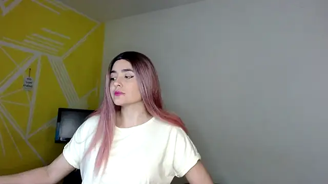 Nikolle Rouss online show from January 2025 11:01:02 PM