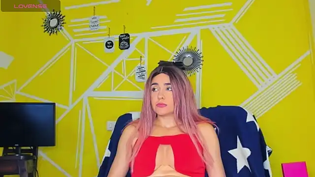 Snapshot of Nikolle_Rouss chatting on February 2026 10:11:01 PM Nikolle Rouss online show from February 2026 10:11:01 PM