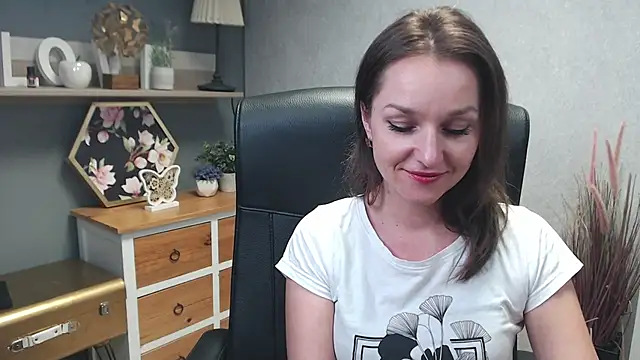 AliciaDesire online show from December 2024 02:11:02 PM