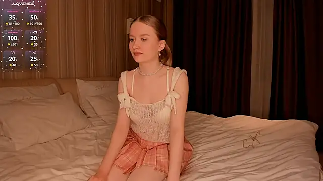 IsabellaTorrance online show from February 2025 03:45:02 PM