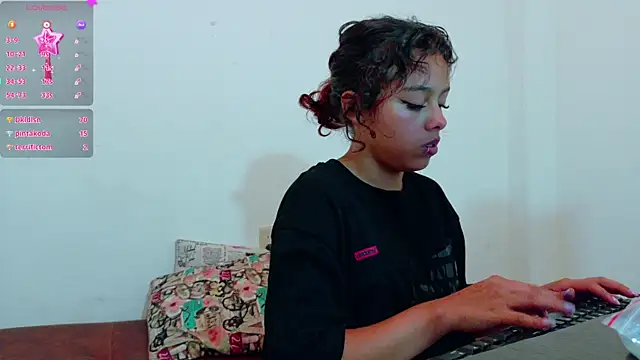 clydexxxbunny online show from December 2024 05:42:02 AM