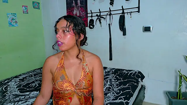 Snapshot of clydexxxbunny chatting on June 2026 11:47:02 PM clydexxxbunny online show from June 2026 11:47:02 PM