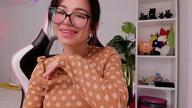 Adriennesexxx online show from December 2024 11:11:01 AM